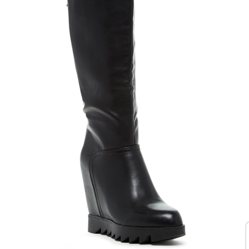 Black boots